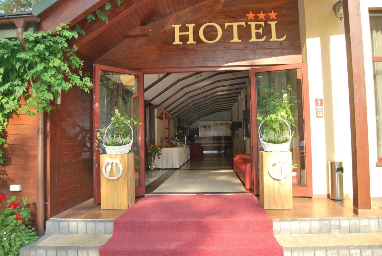 Hotel Eljot Sielpia Wielka Extérieur photo