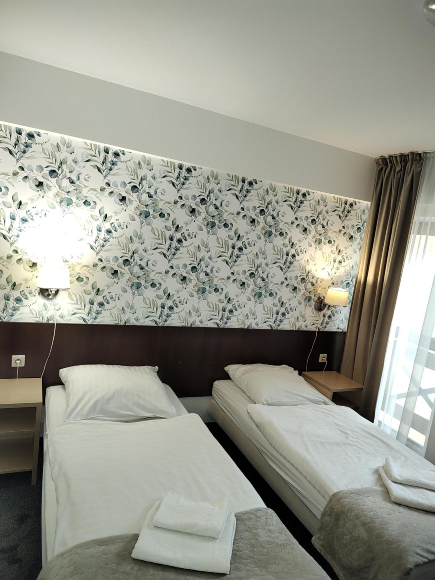 Hotel Eljot Sielpia Wielka Extérieur photo